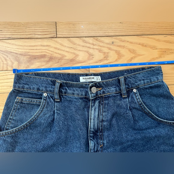 ❌ SOLD ❌ Pull & Bear High Waisted Denim Shorts Size 6 - Picture 6 of 8